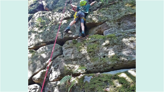 Sportovní tábor lezení na skále Sportovní tábor lezení na skále