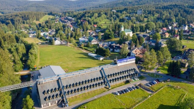 Letní tábor v Harrachově hotel skicentrum shora